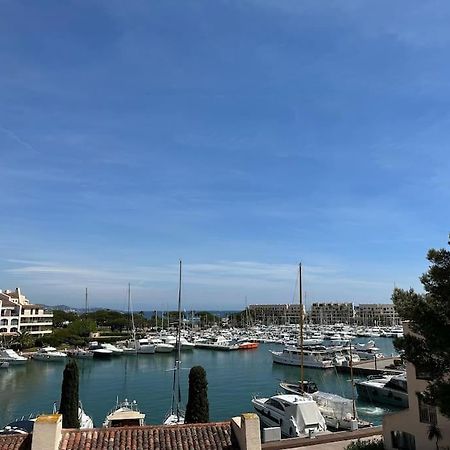 Апартаменты L'Atelier Marin Sur Le Port Des Marines Коголин Экстерьер фото